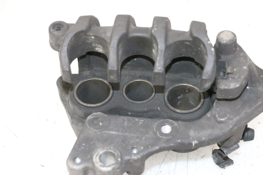 photo de FRONT BRAKE CALIPER HONDA FES S-WING SWING ABS 125 (2007 - 2015)