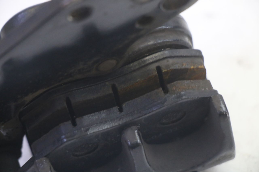 photo de FRONT BRAKE CALIPER SYM FIDDLE 3 III 125 (2014 - 2020) - Fixing points details