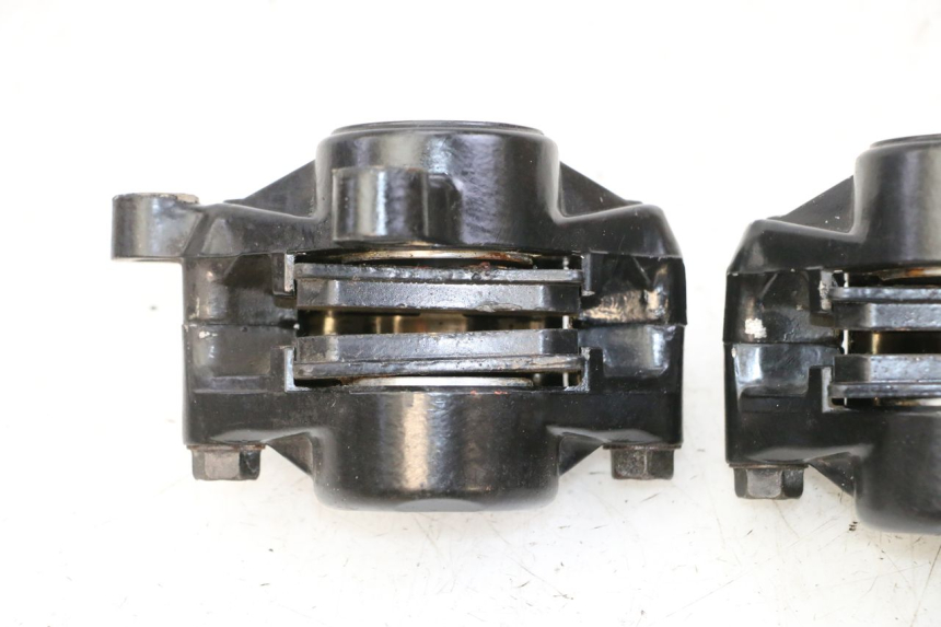 photo de FRONT BRAKE CALIPER YAMAHA FJ 36Y 1100 (1984 - 1985)