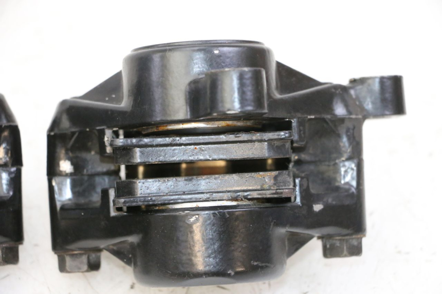 photo de FRONT BRAKE CALIPER YAMAHA FJ 36Y 1100 (1984 - 1985)