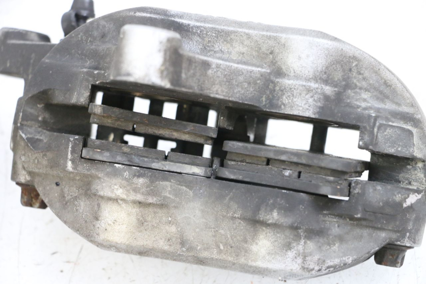 photo de FRONT BRAKE CALIPER YAMAHA FJR ABS 1300 (2006 - 2012) - Technical close-up