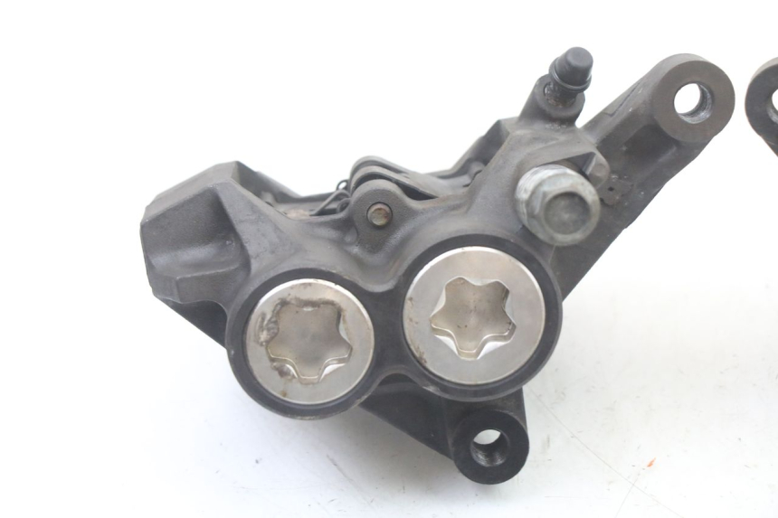 photo de FRONT BRAKE CALIPER YAMAHA FZ6 FAZER S2 600 (2007 - 2011)