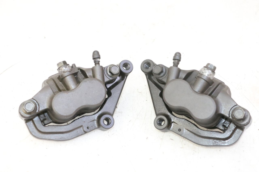 photo de FRONT BRAKE CALIPER YAMAHA FZ6 N FAZER 600 (2004 - 2006)