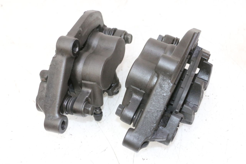 photo de FRONT BRAKE CALIPER YAMAHA FZ6 N FAZER 600 (2004 - 2006)