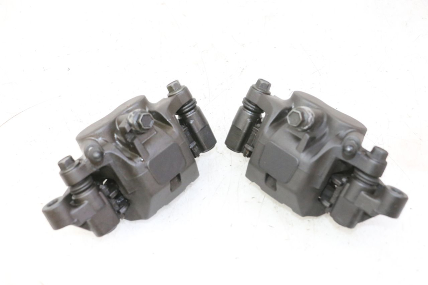 photo de FRONT BRAKE CALIPER YAMAHA FZ6 N FAZER 600 (2004 - 2006)