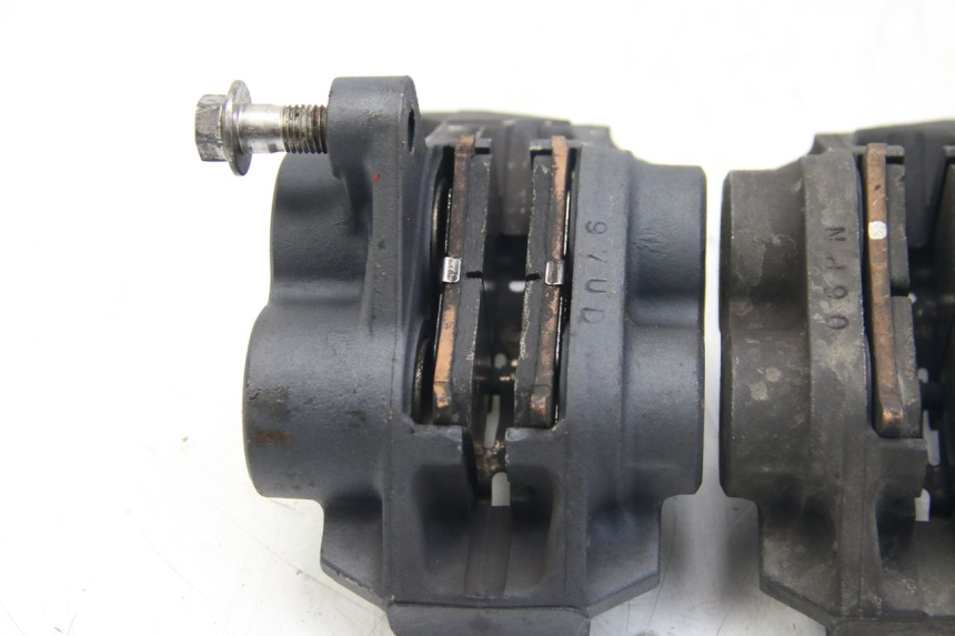 photo de FRONT BRAKE CALIPER YAMAHA FZS FAZER 600 (2001 - 2003)