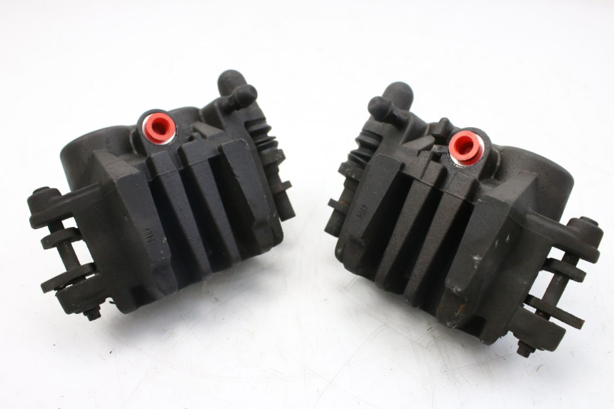 photo de FRONT BRAKE CALIPER SUZUKI GSF S BANDIT 600 (2000 - 2004)