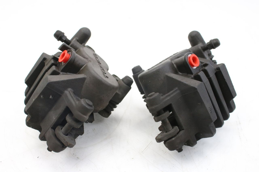 photo de FRONT BRAKE CALIPER SUZUKI GSF S BANDIT 600 (2000 - 2004)