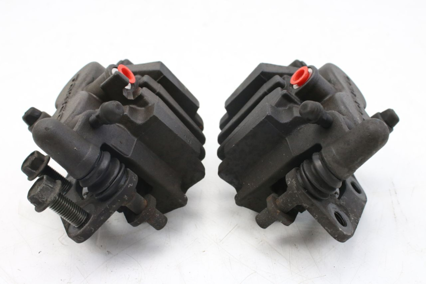 photo de FRONT BRAKE CALIPER SUZUKI GSF S BANDIT 600 (2000 - 2004)