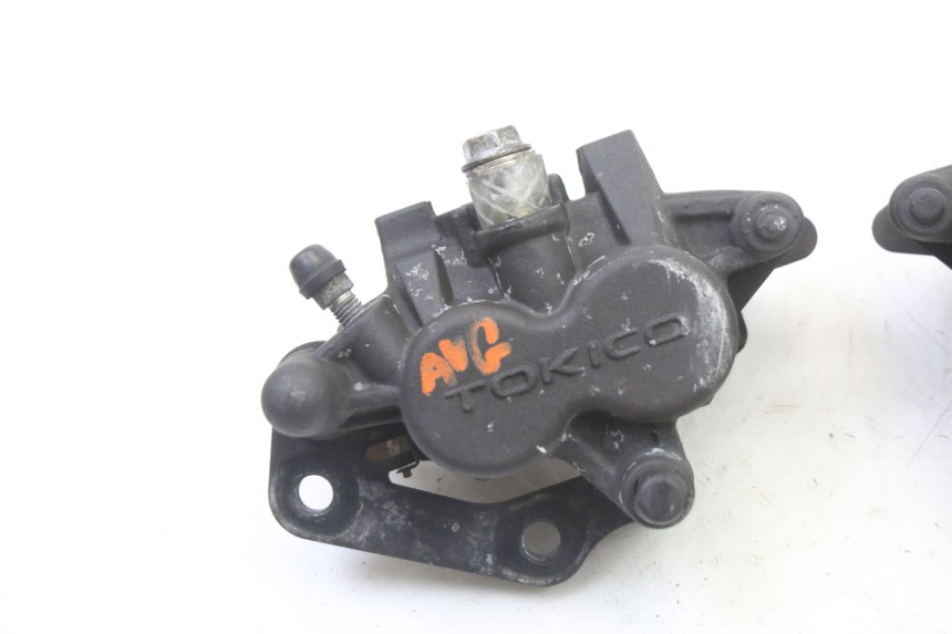 photo de FRONT BRAKE CALIPER SUZUKI GSR 750 (2011 - 2017)