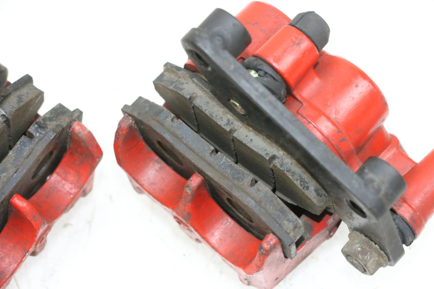 photo de FRONT BRAKE CALIPER JM MOTORS GTS 125 (2015 - 2019) - Additional view of the item