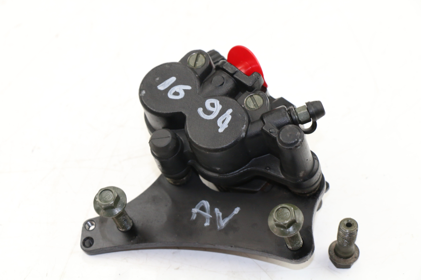 photo de FRONT BRAKE CALIPER LONCIN LX 125 (2010 - 2015)