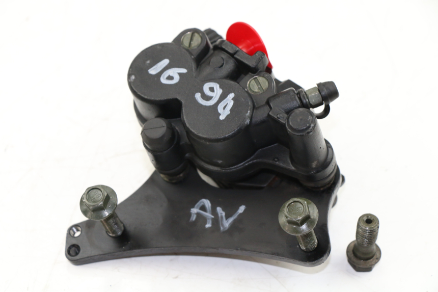 photo de FRONT BRAKE CALIPER LONCIN LX 125 (2010 - 2015)