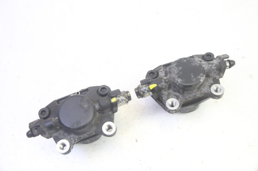 photo de FRONT BRAKE CALIPER PIAGGIO MP3 HPE 350 (2018 - 2020) - Technical close-up