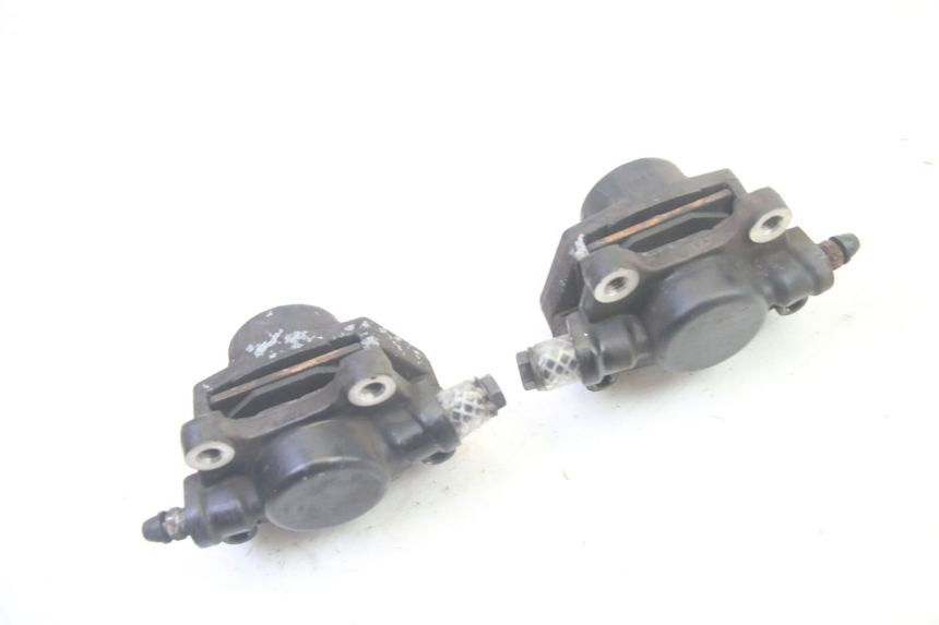 photo de FRONT BRAKE CALIPER PIAGGIO MP3 500 (2016 - 2018) - Fixing points details