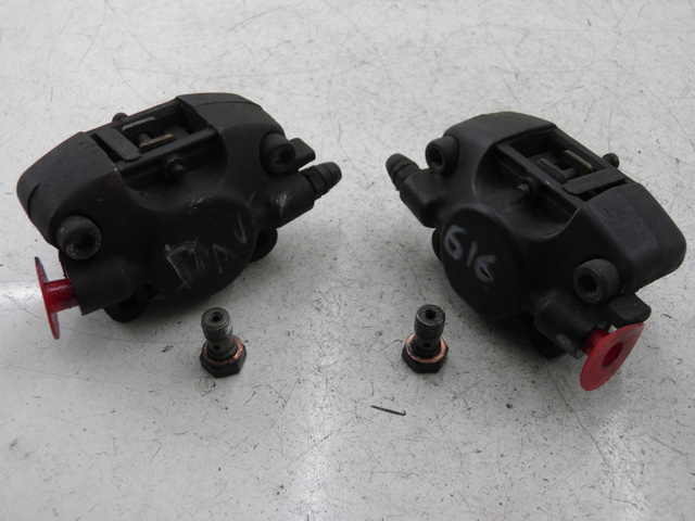 photo de FRONT BRAKE CALIPER PIAGGIO MP3 125 (2006 - 2014)