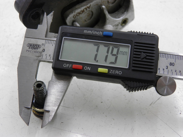 photo de FRONT BRAKE CALIPER QINGQI SPEEDY 50 (2005 - 2007) - Alternative perspective