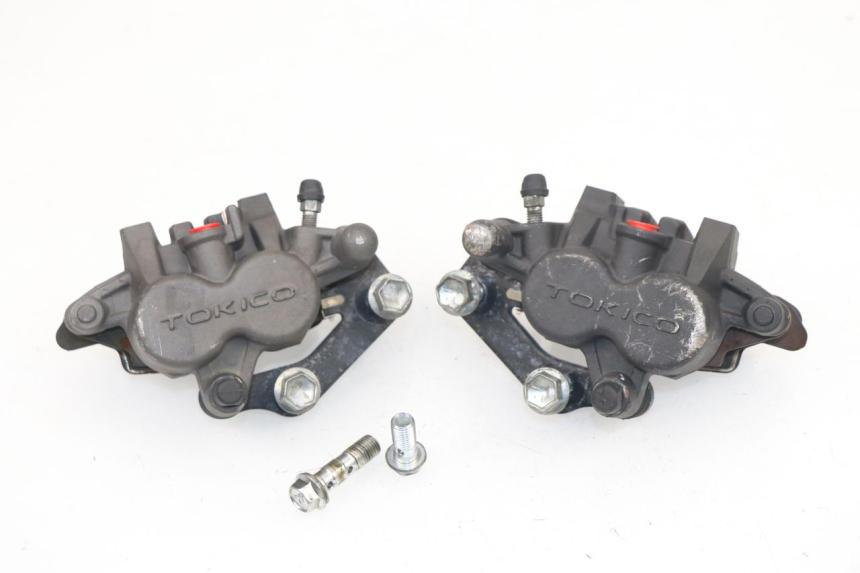 photo de FRONT BRAKE CALIPER SUZUKI GSR 750 (2011 - 2017)