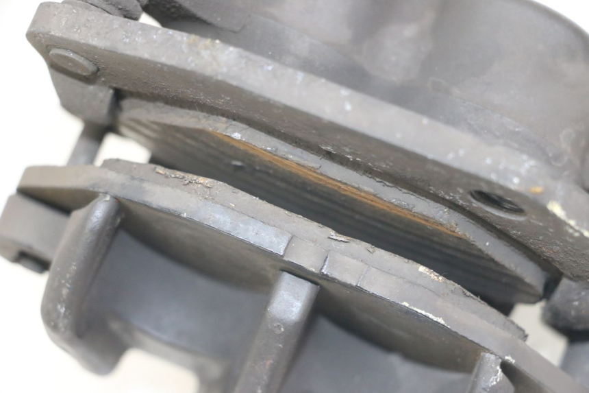 photo de FRONT BRAKE CALIPER YAMAHA XMAX X-MAX ABS 125 (2017 - 2020) - Zoom on usage condition