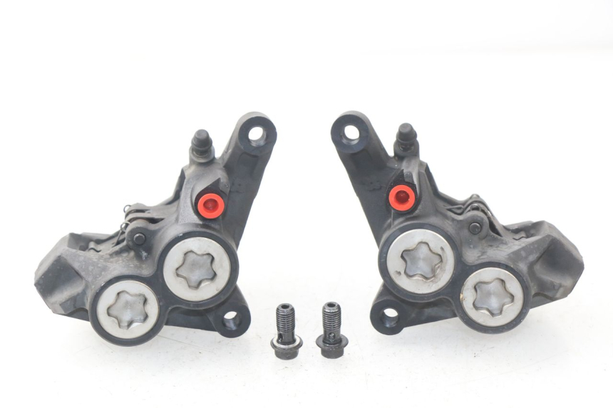 photo de FRONT BRAKE CALIPER YAMAHA TDM ABS 900 (2002 - 2014)