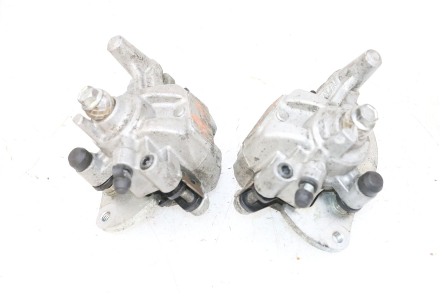 photo de FRONT BRAKE CALIPER YAMAHA YFM R RAPTOR 250 (2008 - 2014) - Fixing points details