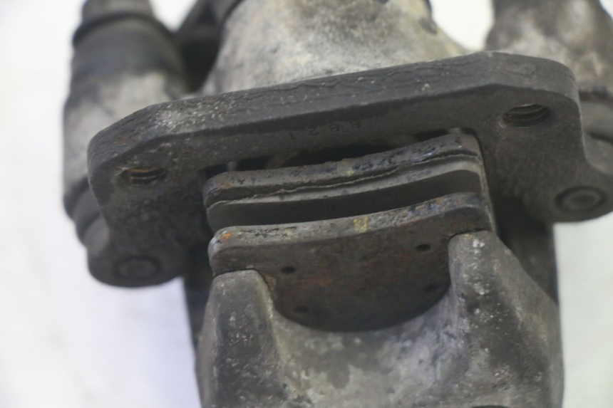 photo de PARKING CALIPER PIAGGIO MP3 RL 250 (2007 - 2010) - Fixing points details