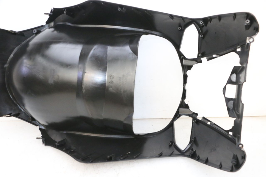 photo de FRONT FAIRING KYMCO AGILITY CITY 4T 50 (2008 - 2016) - Technical close-up