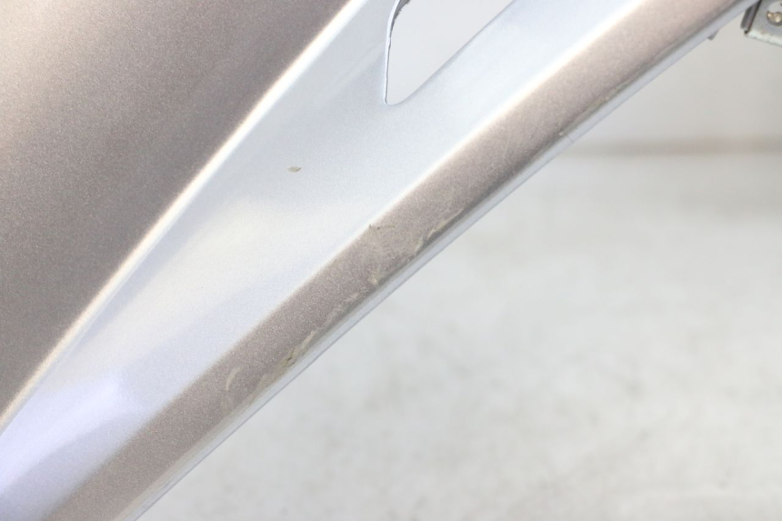 photo de FRONT FAIRING SYM GTS EVO 125 (2009 - 2013) - Alternative angle