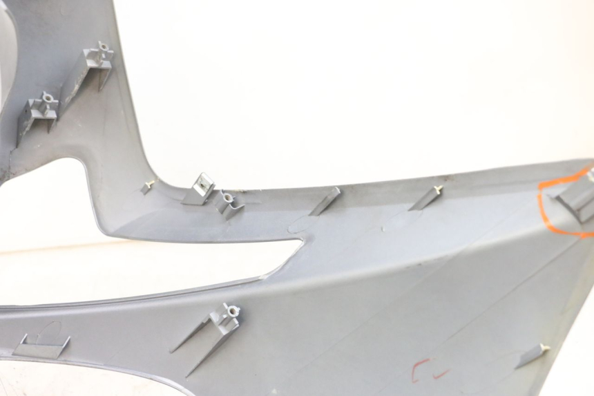 photo de FRONT FAIRING SYM GTS EVO 125 (2009 - 2013) - Zoom on usage condition