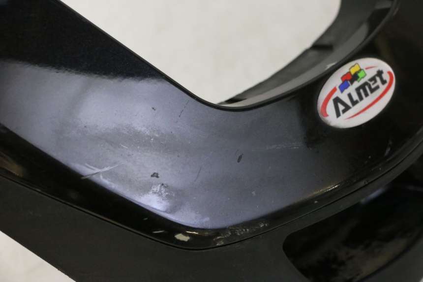 photo de LOWER FRONT FAIRING  PIAGGIO MP3 LT 300 (2010 - 2016) - Surface and material condition