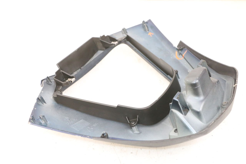 photo de LOWER FRONT FAIRING  PIAGGIO MP3 RL 250 (2007 - 2010) - Fixing points details