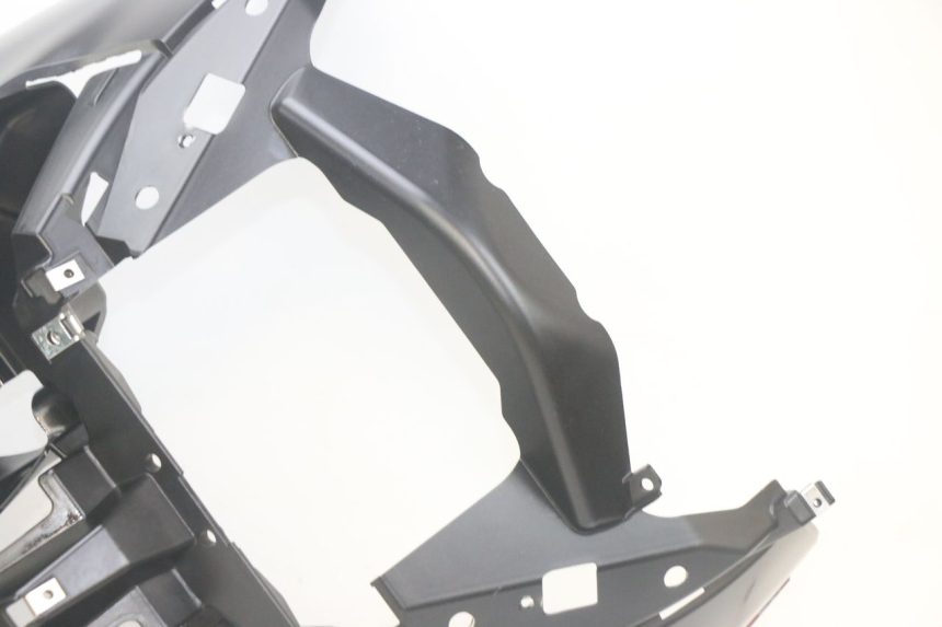 photo de FRONT FAIRING PIAGGIO MP3 HPE 300 (2019 - 2026) - Markings and original references