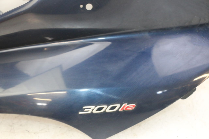 photo de FRONT FAIRING PIAGGIO MP3 LT 300 (2010 - 2016)