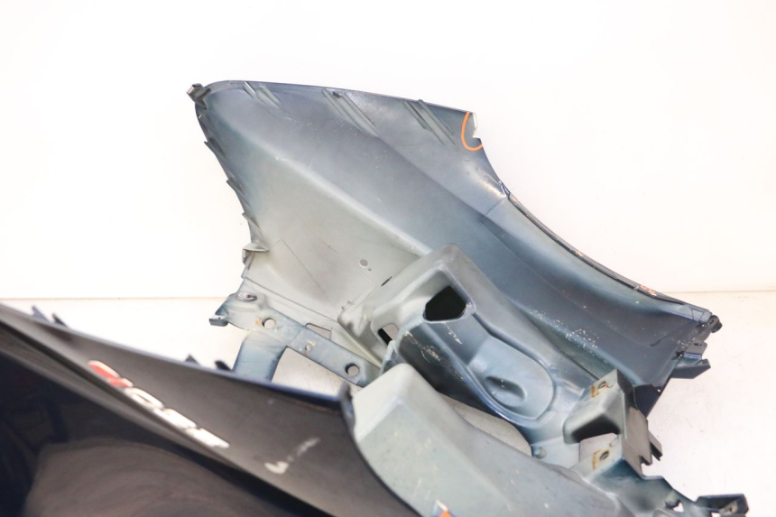 photo de FRONT FAIRING PIAGGIO MP3 RL 250 (2007 - 2010)