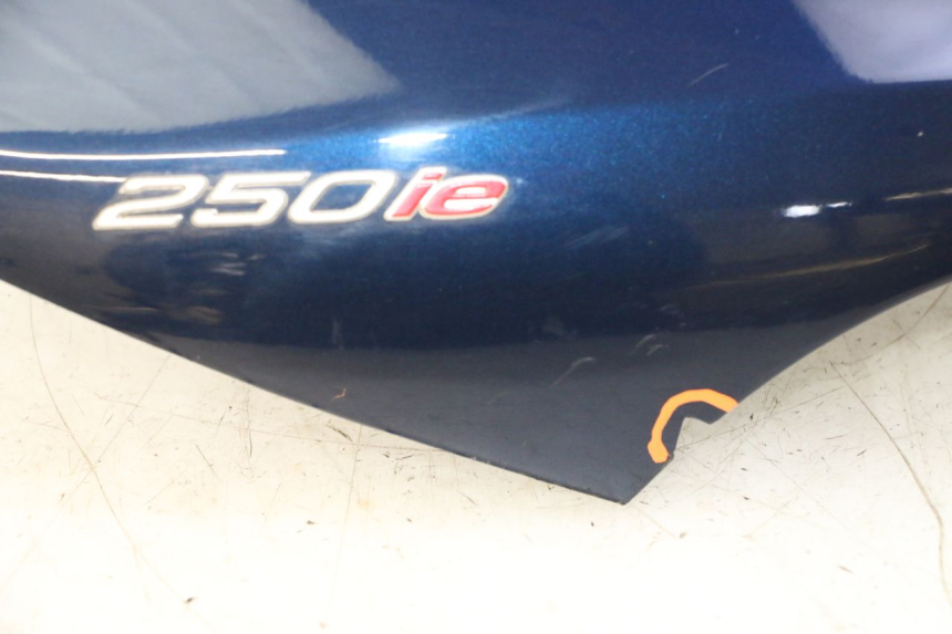 photo de FRONT FAIRING PIAGGIO MP3 RL 250 (2007 - 2010)