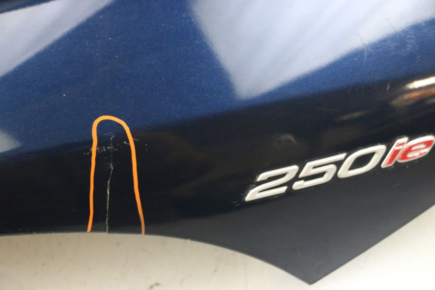 photo de FRONT FAIRING PIAGGIO MP3 RL 250 (2007 - 2010) - Used quality zoom