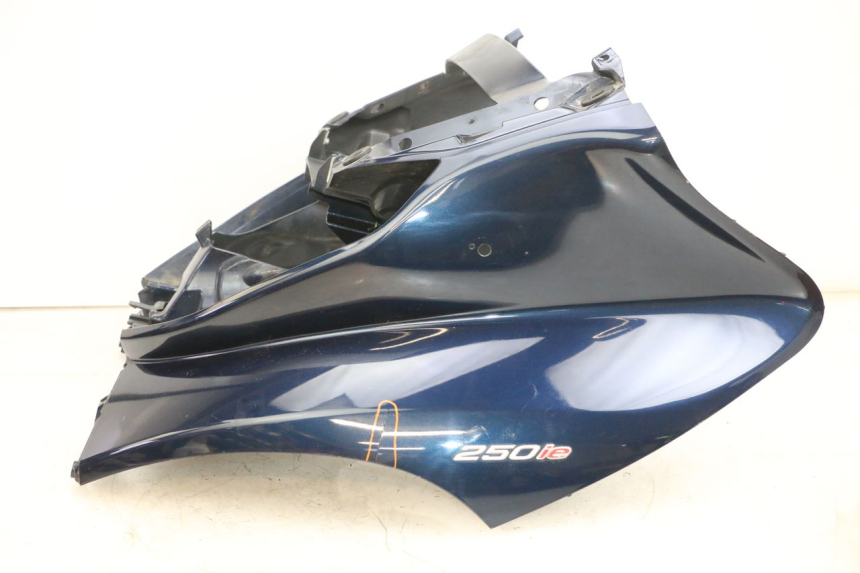 photo de FRONT FAIRING PIAGGIO MP3 RL 250 (2007 - 2010) - Main view