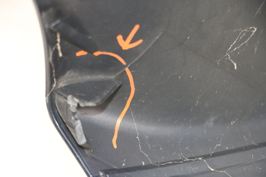 photo de FRONT FAIRING PIAGGIO MP3 RL 250 (2007 - 2010) - Technical close-up