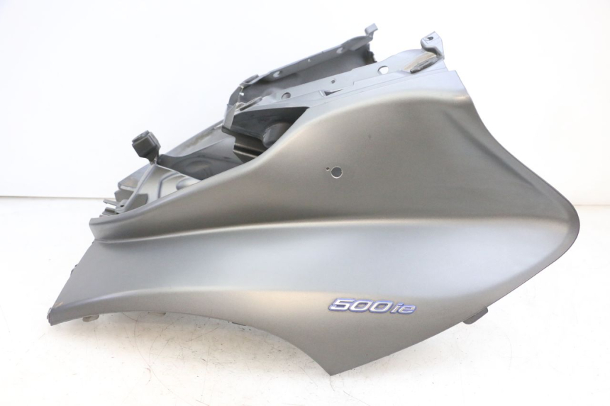 photo de FRONT FAIRING PIAGGIO MP3 500 (2016 - 2018) - Distinctive features