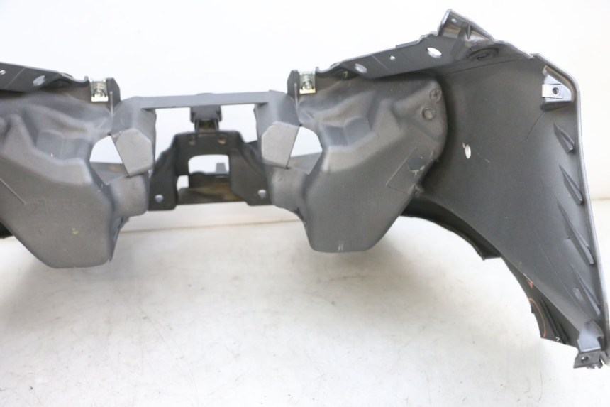 photo de FRONT FAIRING PIAGGIO MP3 500 (2016 - 2018) - High-resolution close-up