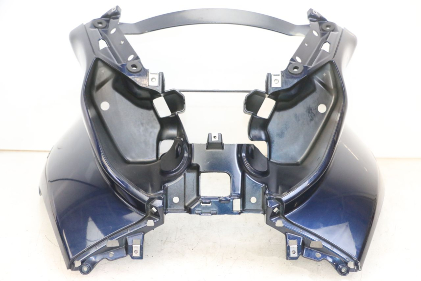 photo de FRONT FAIRING PIAGGIO MP3 RL 250 (2006 - 2010) - Technical close-up