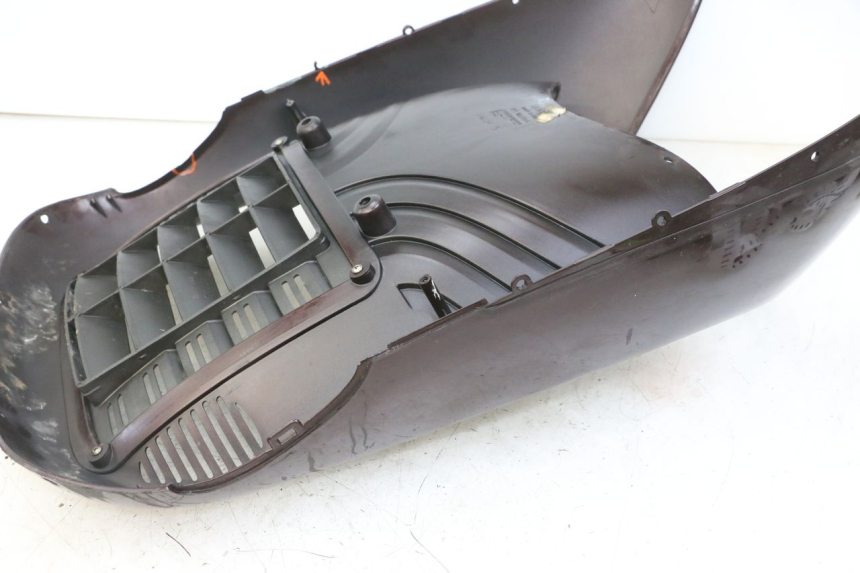 photo de FRONT FAIRING APRILIA SCARABEO GT TOURING 125 (1999 - 2005)
