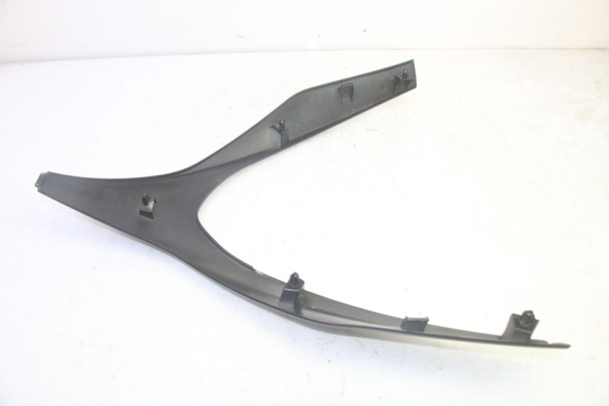 photo de UPPER FRONT FAIRING PIAGGIO MP3 HPE 350 (2018 - 2020) - Technical close-up