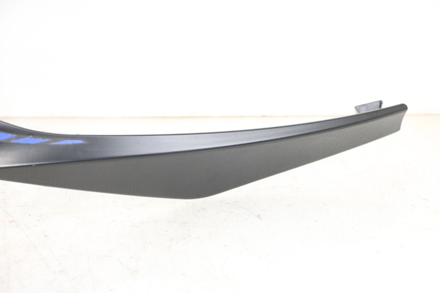 photo de UPPER FRONT FAIRING PIAGGIO MP3 500 (2016 - 2018) - Distinctive features