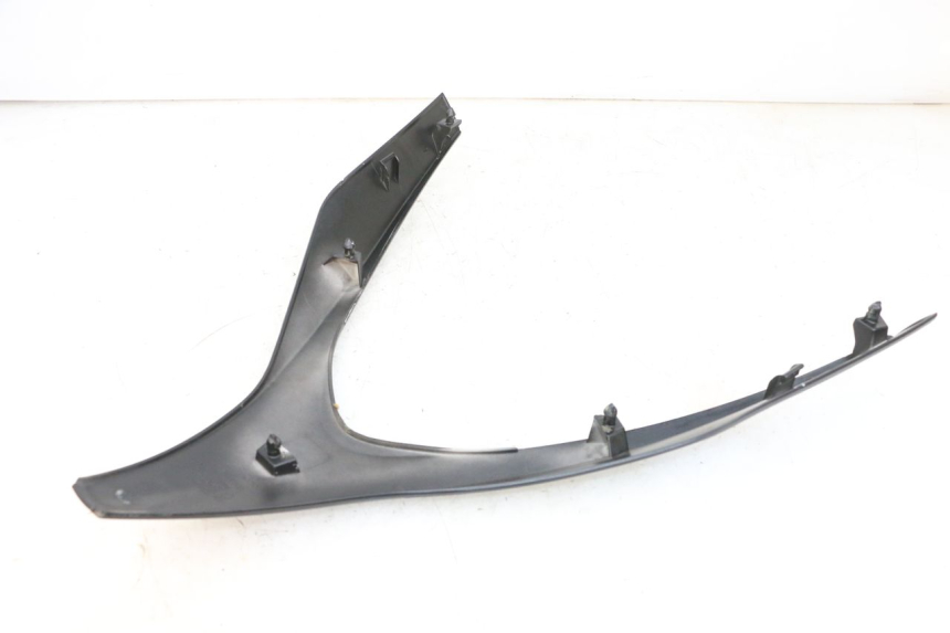 photo de UPPER FRONT FAIRING PIAGGIO MP3 500 (2016 - 2018) - Fixing points details