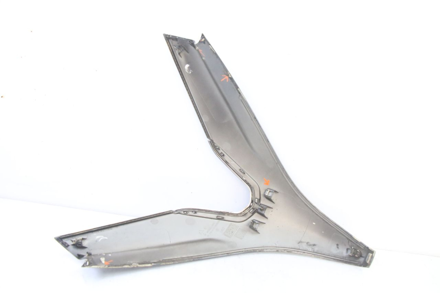 photo de UPPER FRONT FAIRING PEUGEOT SATELIS 125 (2013 - 2018)