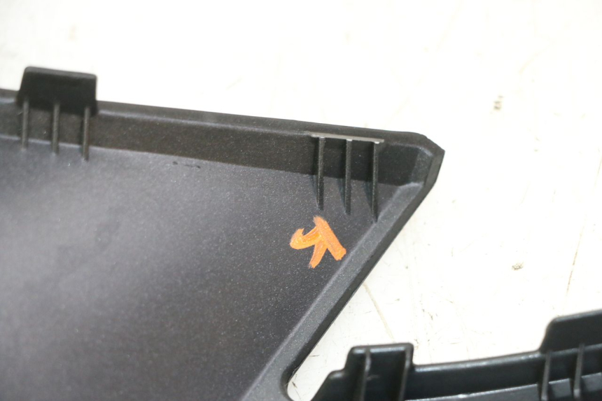 photo de UPPER FRONT FAIRING YAMAHA XMAX X-MAX 125 (2021 - 2025)