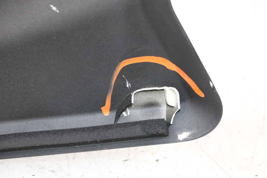 photo de UPPER FRONT FACE YAMAHA X-MAX XMAX 125 (2010 - 2013) - Alternative perspective