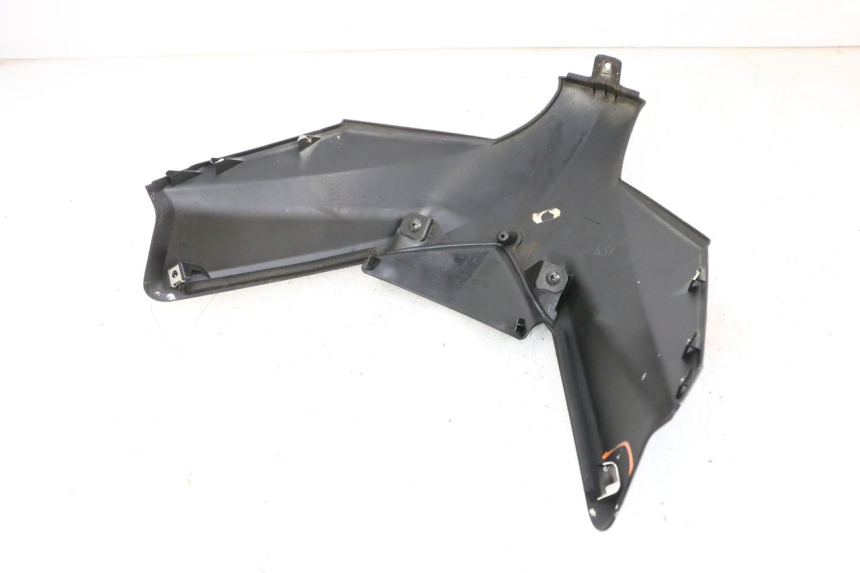 photo de UPPER FRONT FACE YAMAHA X-MAX XMAX 125 (2010 - 2013) - Technical close-up