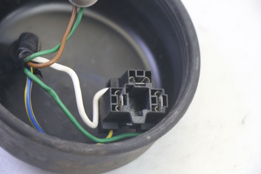 photo de HEADLIGHT HARNESS PEUGEOT ELYSEO 125 (1999 - 2004) - Zoom on usage condition